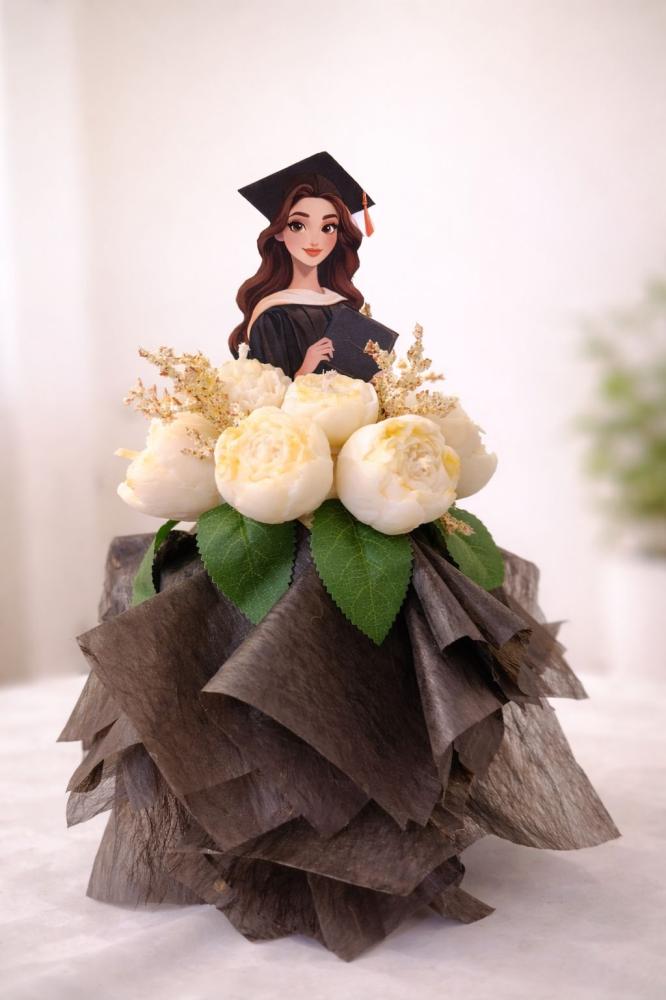 دمية التخرج شموع معطره