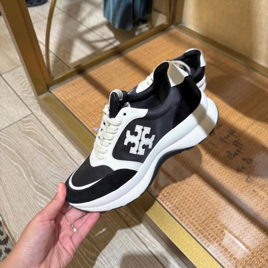 KICK TRAINER