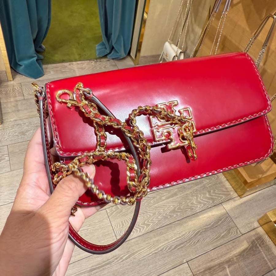Britten chain wallet