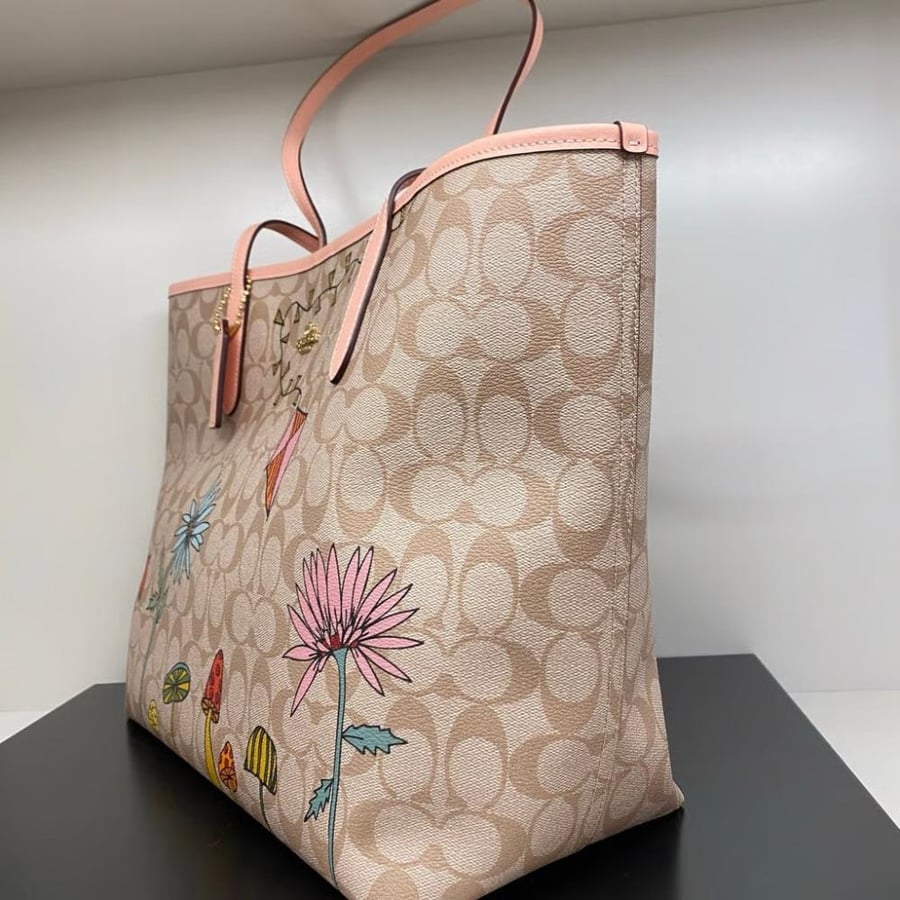 City Tote Bag In Signature Canvas