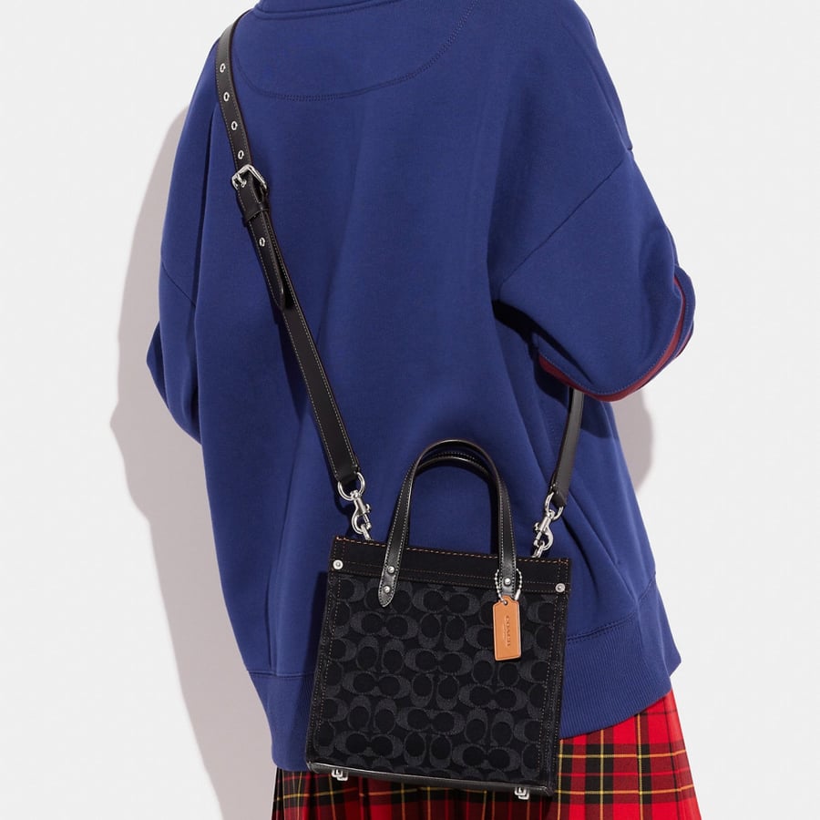 Field Tote 22 In Signature Denim
