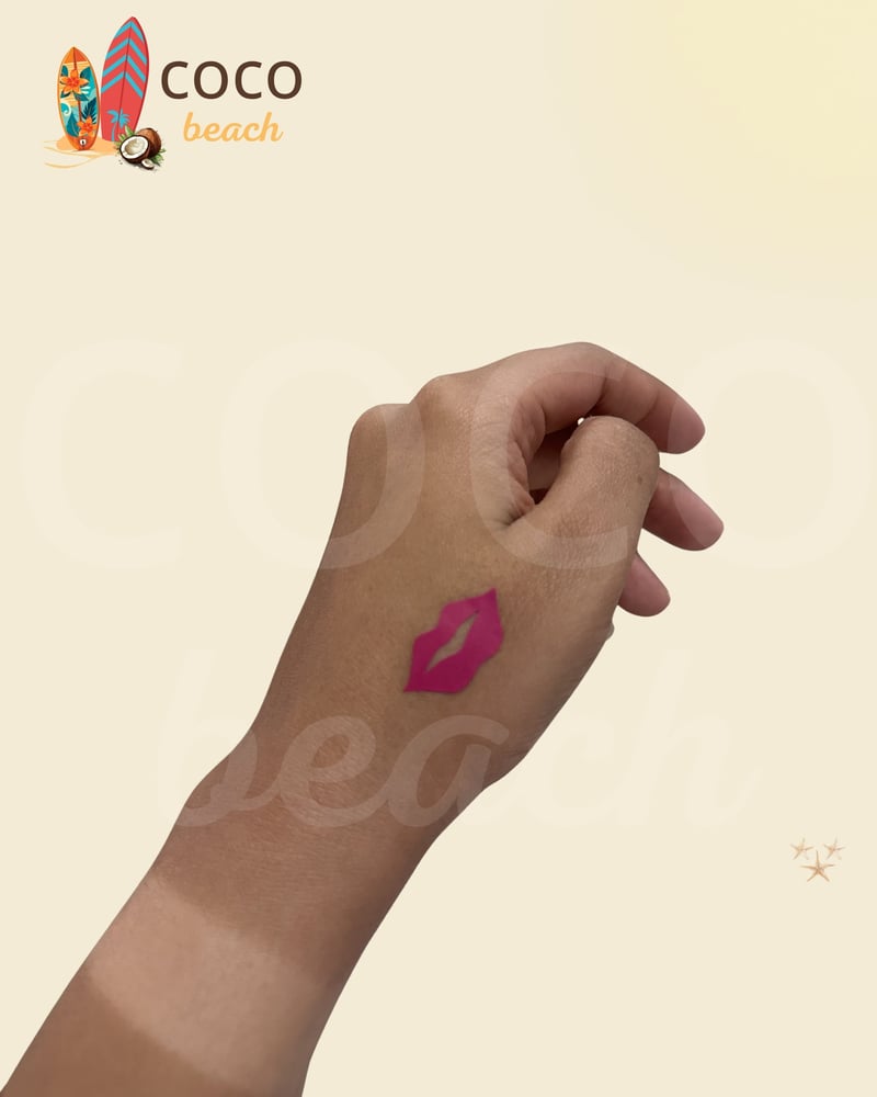 استكر تان مخصص شكل شفايف لتصميم تاتو طبيعي وجذاب - كوكو بيتش
