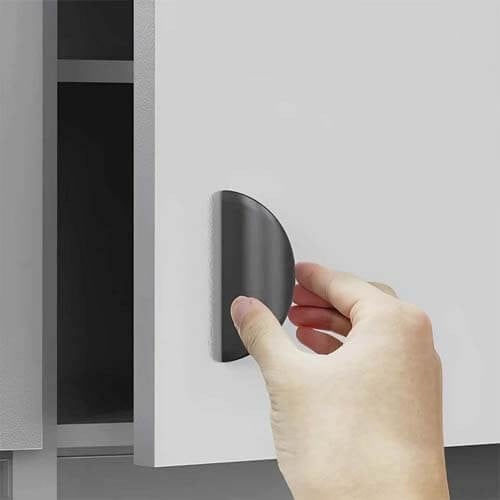 مقابض أدراج وأبواب لاصقة بتصميم مبتكر وأنيق سهلة التركيب