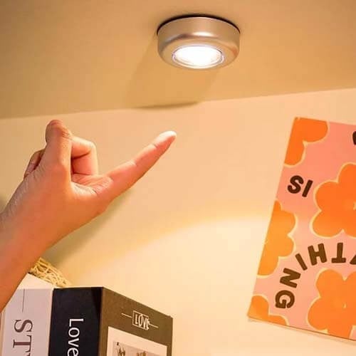 لمبة اضاءة بالبطارية LED فكرة مبتكرة لإضاءة الأماكن المظلمة