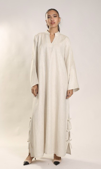 Jalabia w/ribbons on the slit in beige