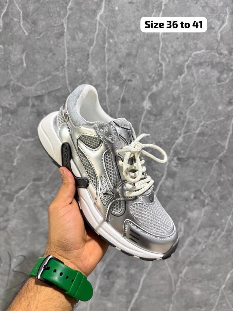 Louis Vuitton LV Trainer Sneakers