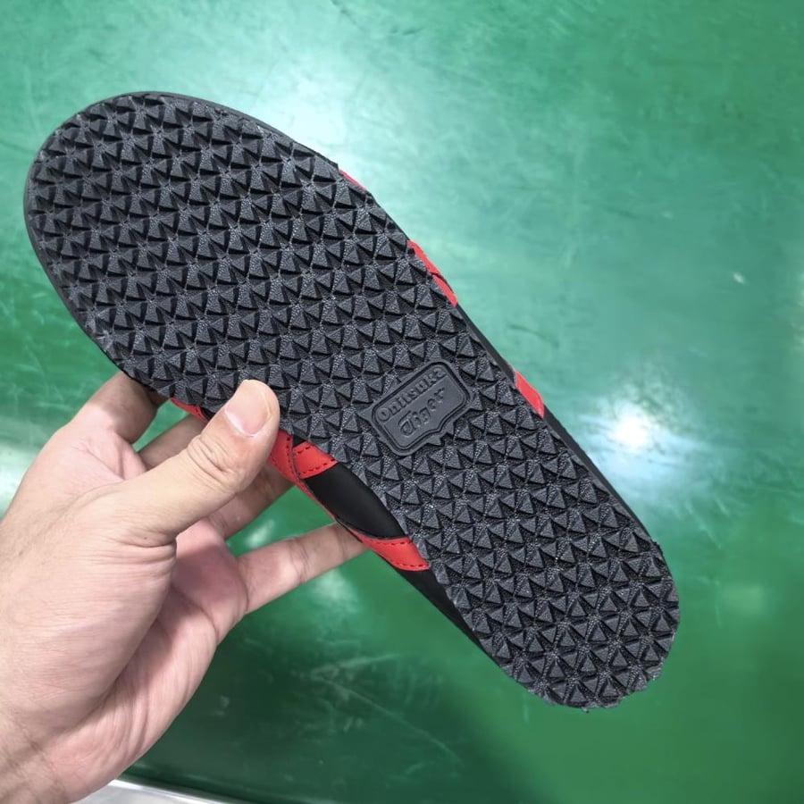Onitsuka Tiger Mexico 66 'Black Classic Red
