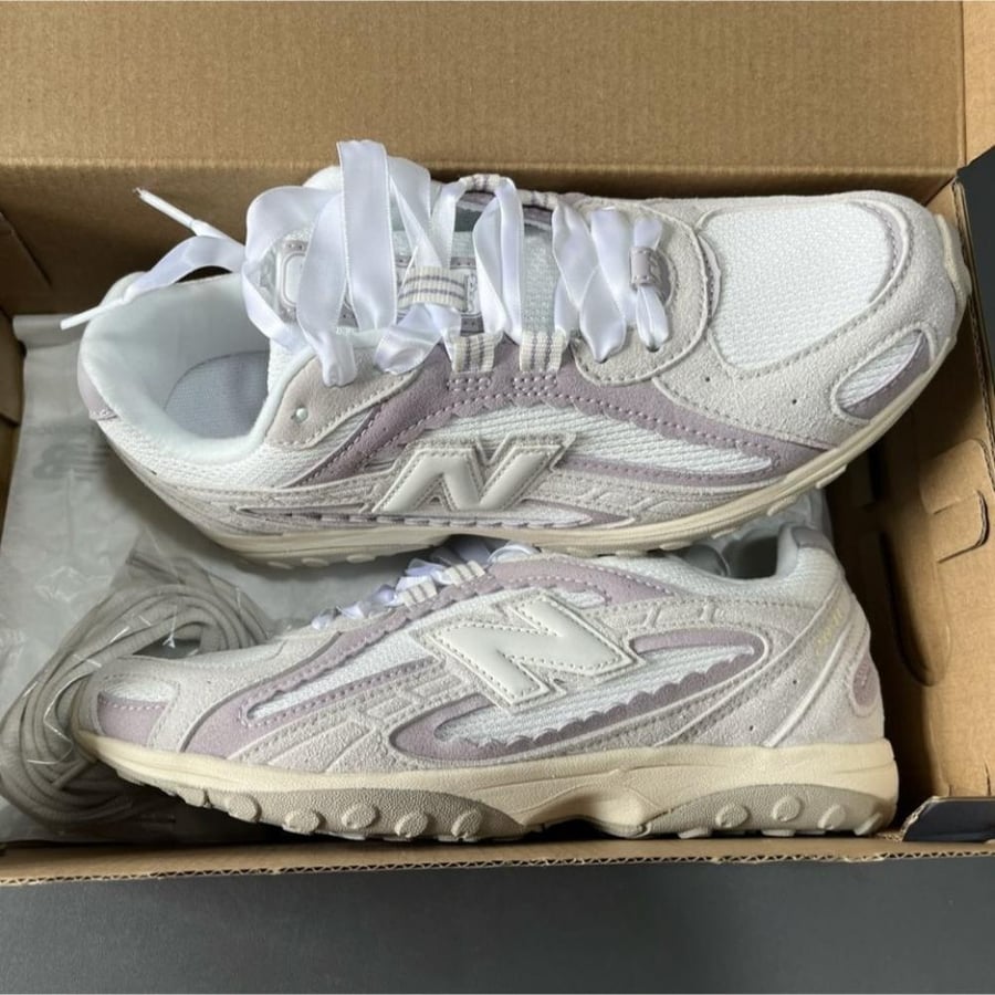 New Balance 204L sneakers