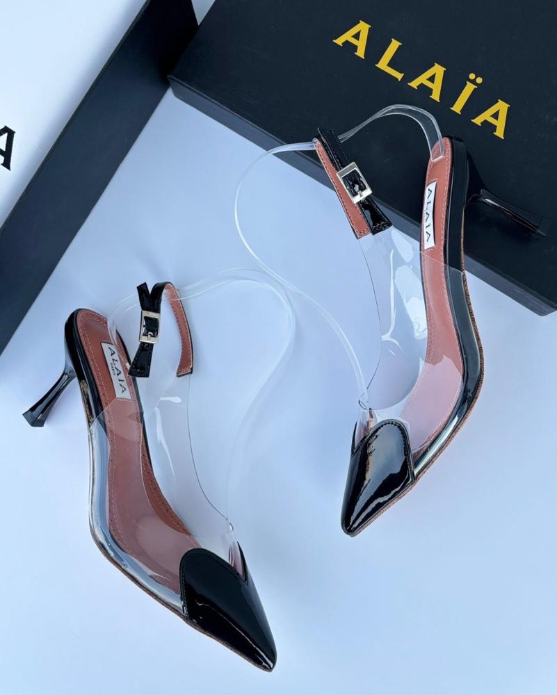 Alaia Cœur Transparent Slingback Pump