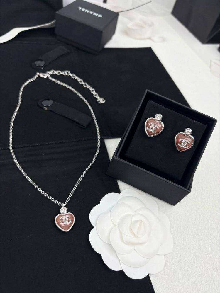 Chanel Heart Pendant Jewelry Set