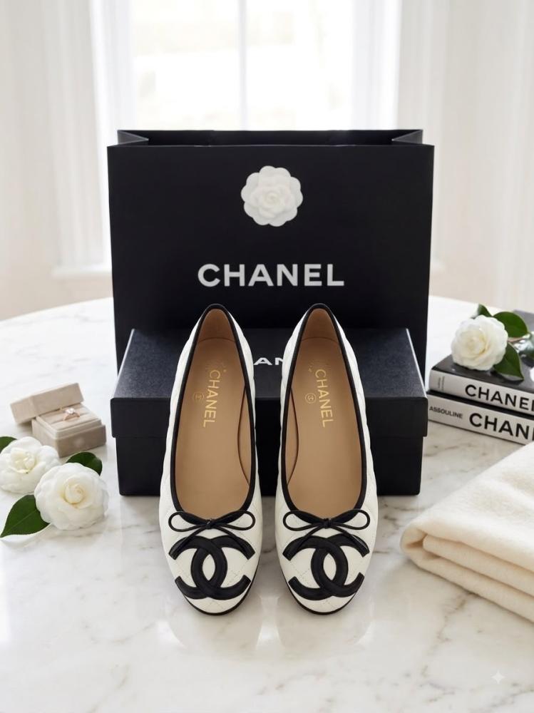 Chanel CC Logo Bow Ballet Flat
