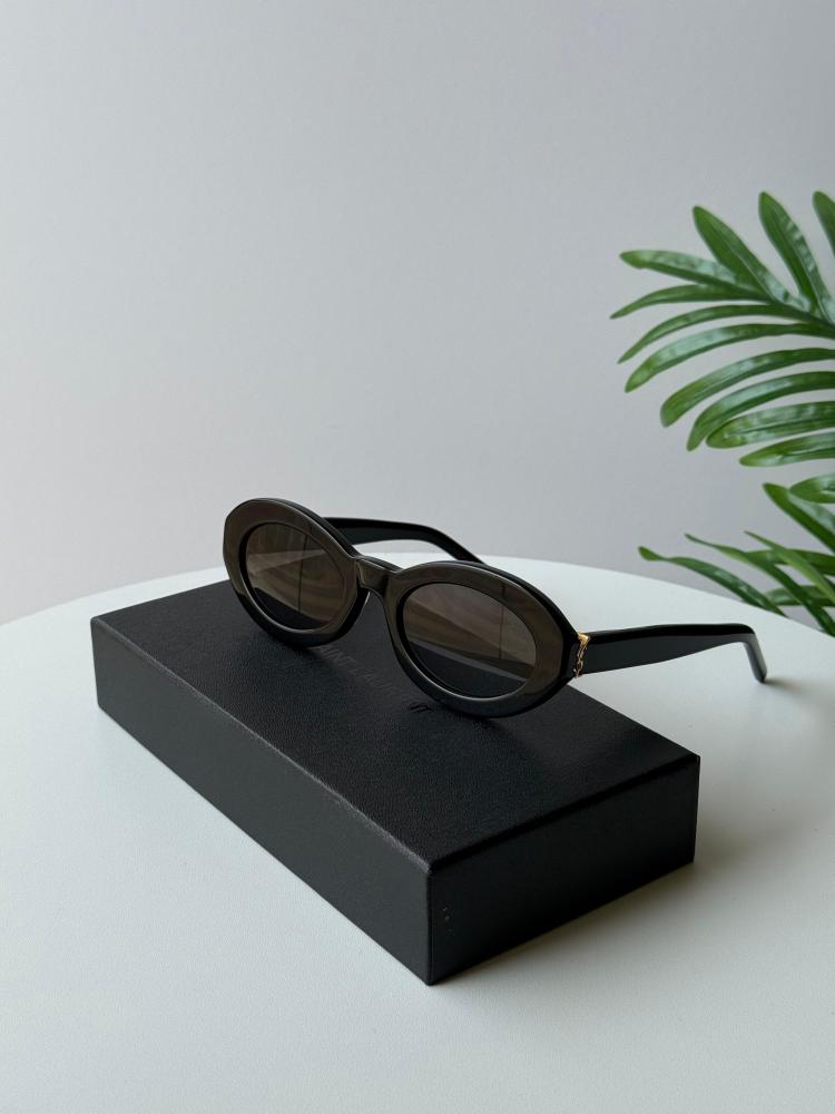 Oval Classic Sunglasses