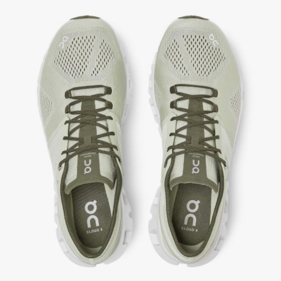 On cloud X aloe and white