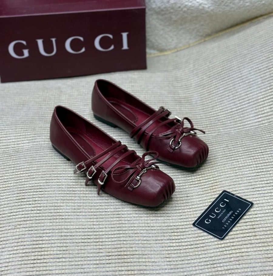 Gucci Leather Ballet Flats