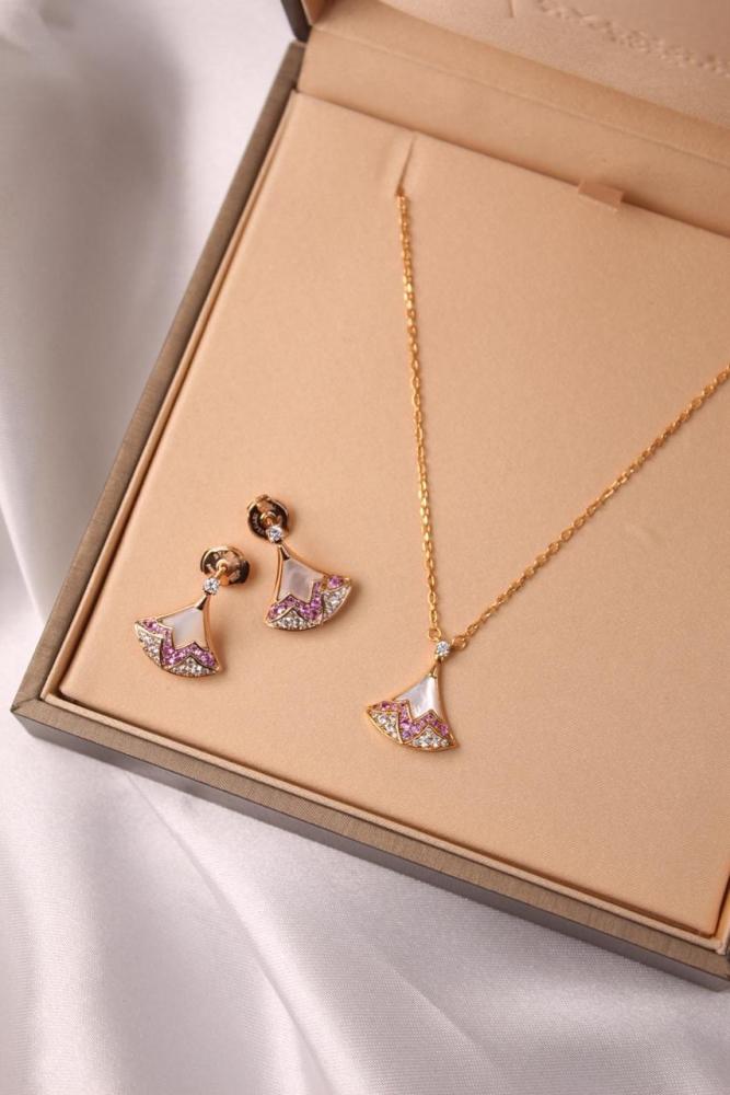 Bvlgari Divas Dream Necklace and Earrings Set Mother of Pearl Pink - Rose Gold