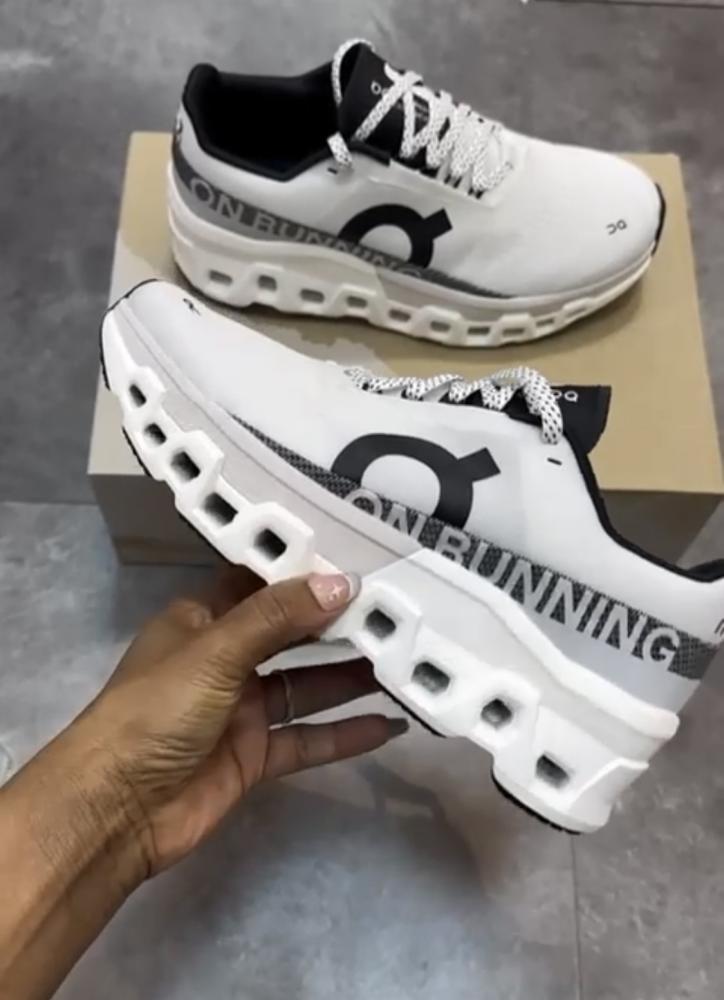 On Running Cloudmonster 2 White Frost