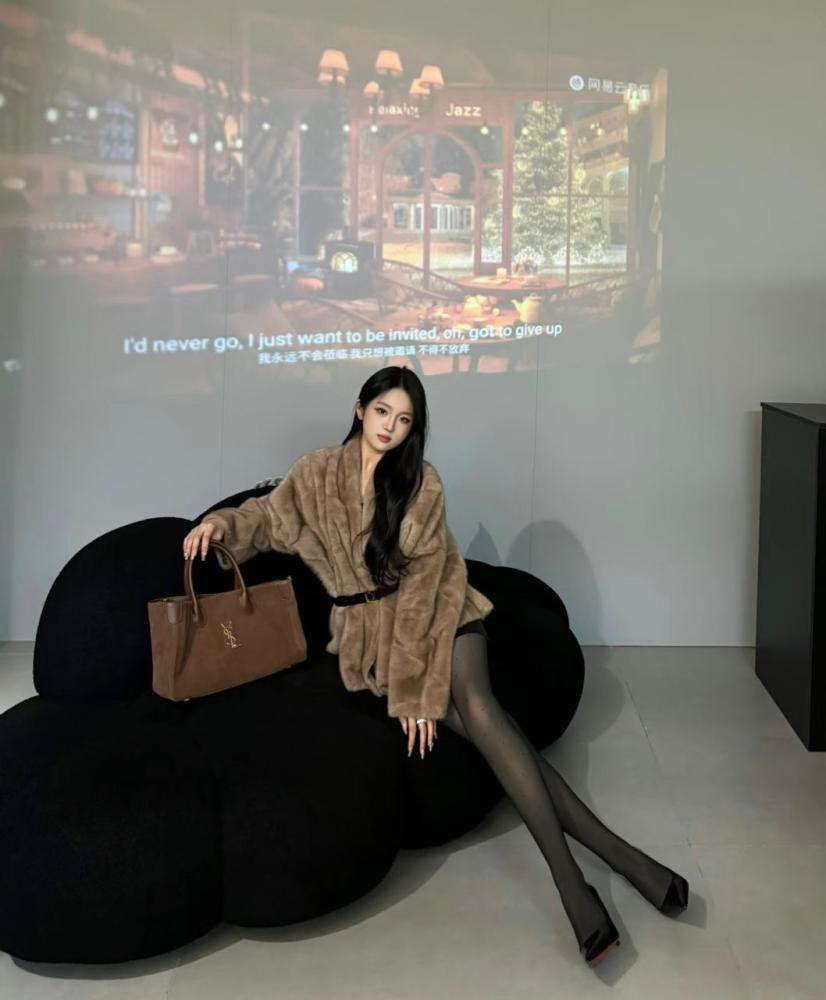 Saint Laurent Sac de Jour Large