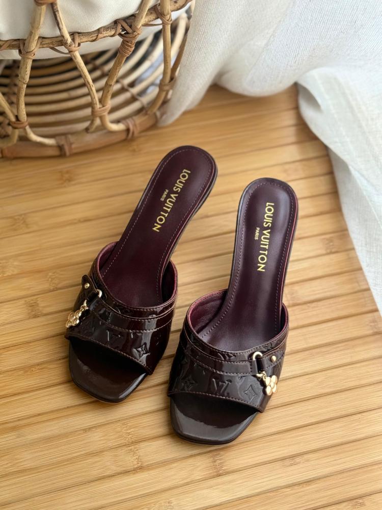 Louis Vuitton Vernis Flower Charm Mule