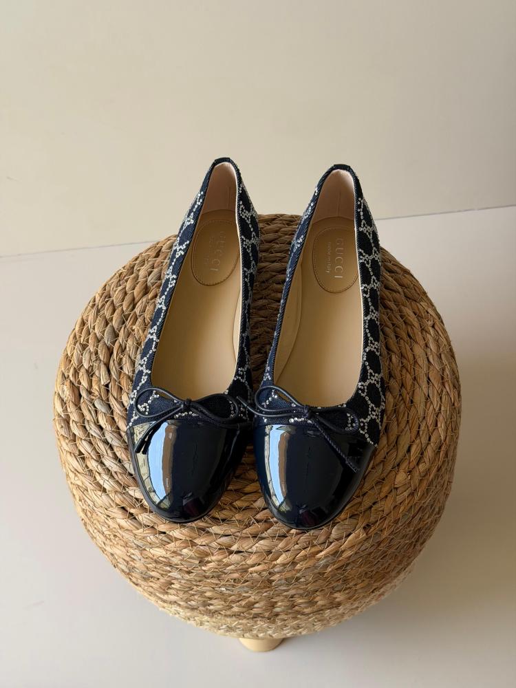 Gucci GG Canvas Ballet Flats