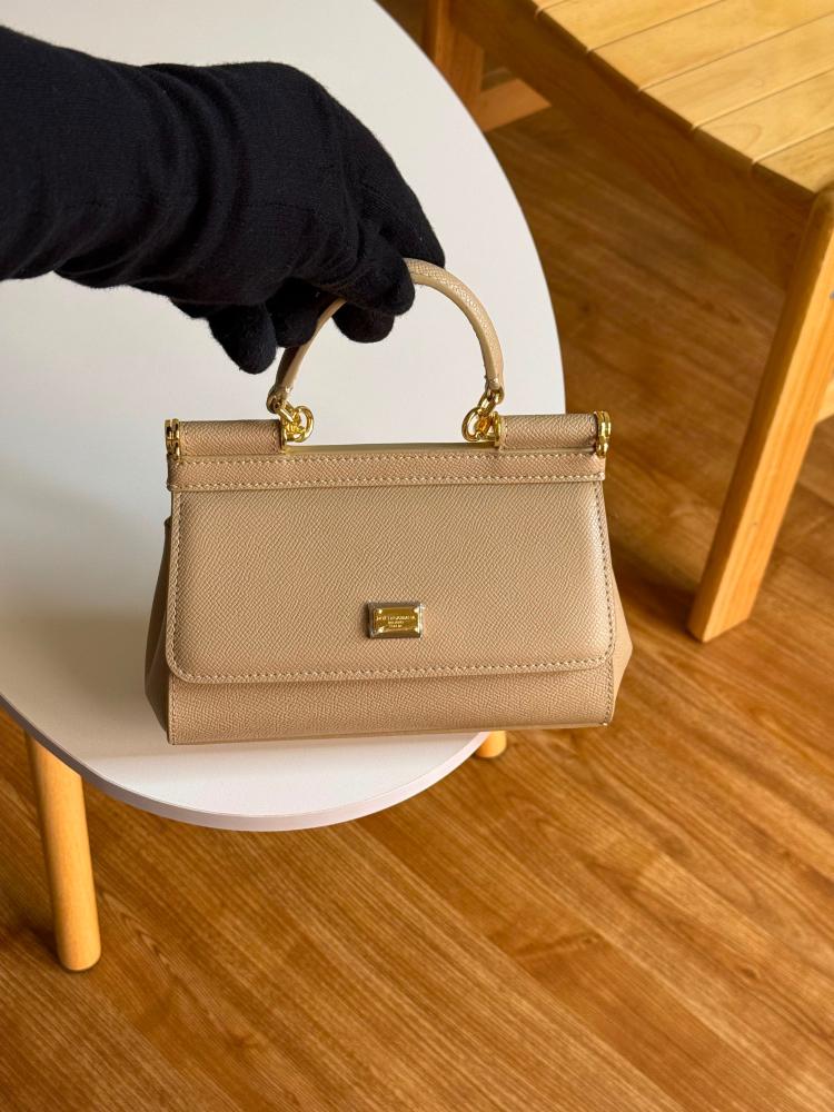 Dolce & Gabbana Sicily 19 Bag