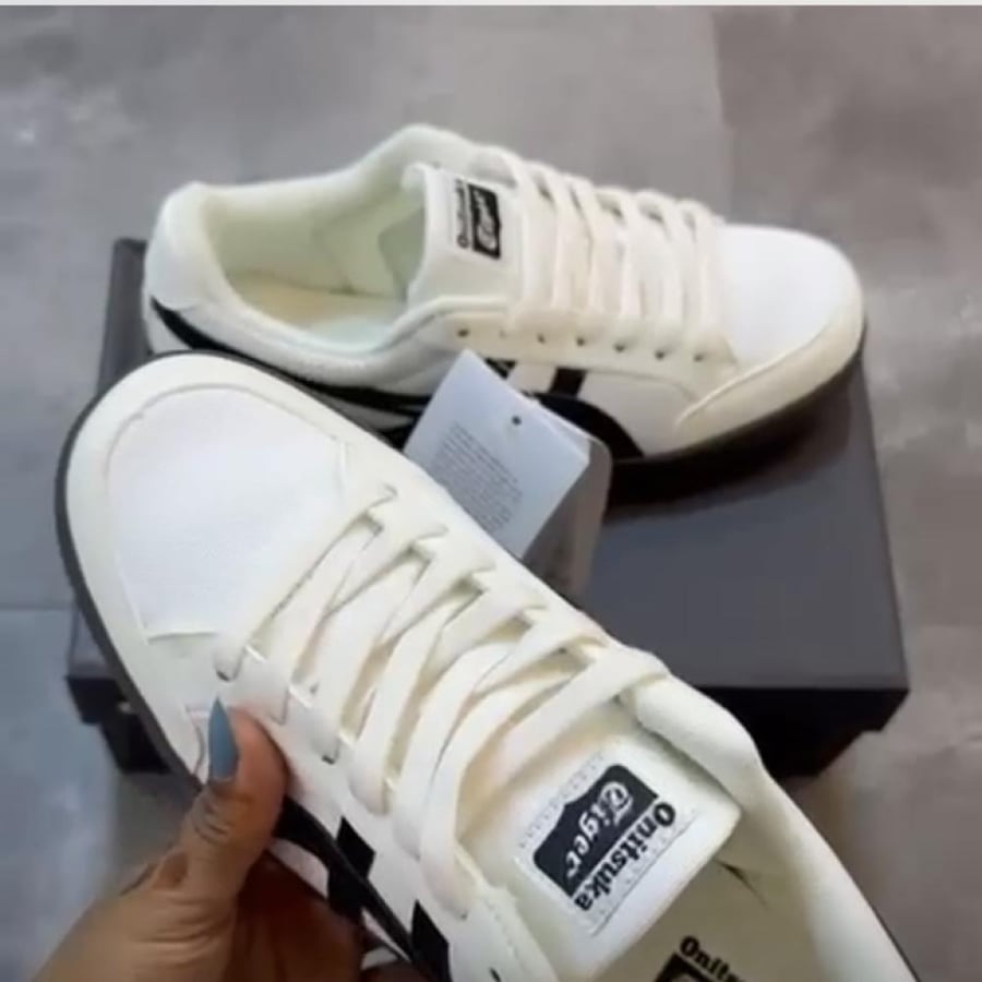 Onitsuka Tiger Advanti "Cream White/Black" sneakers