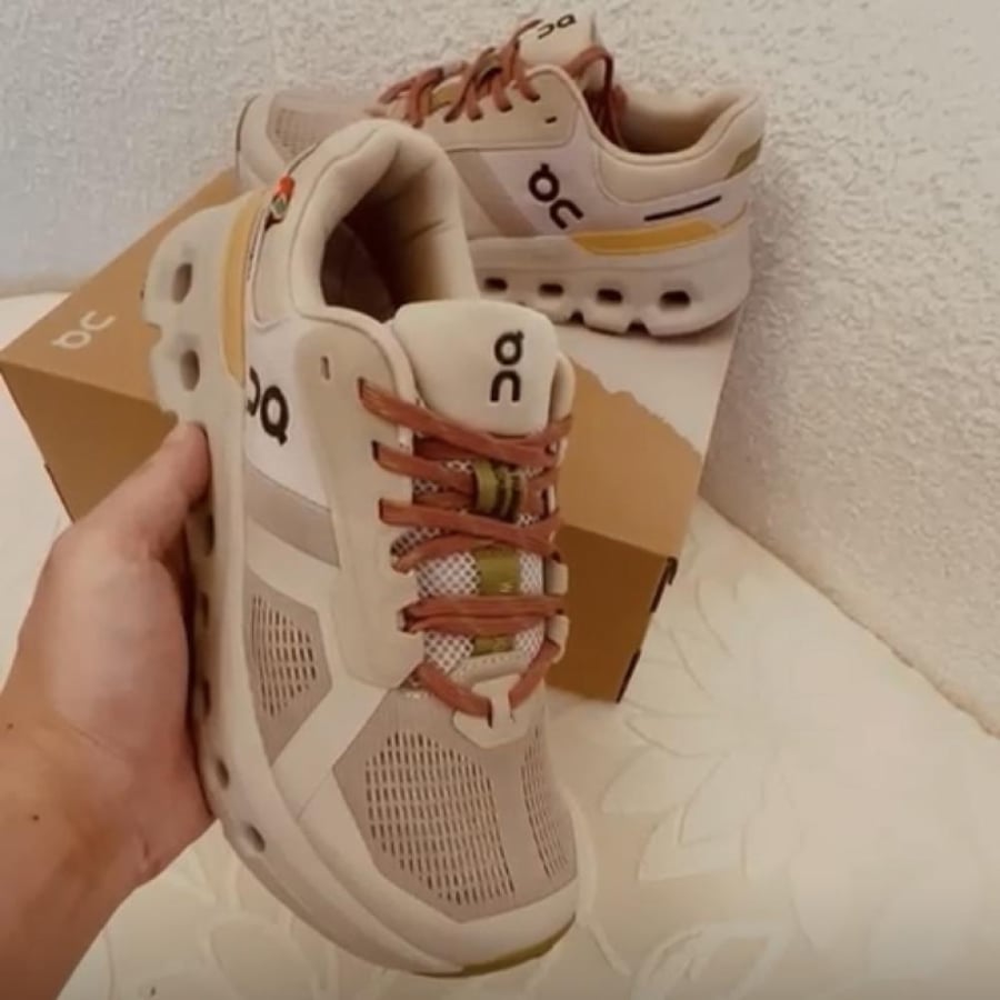 On Cloudrunner 2 Walkgood La Sneaker