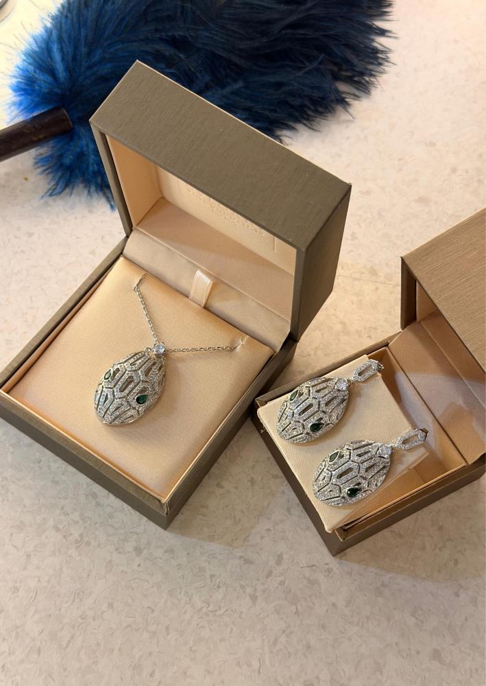 Bvlgari Serpenti Silver Set Necklace and Earrings Green Eyes