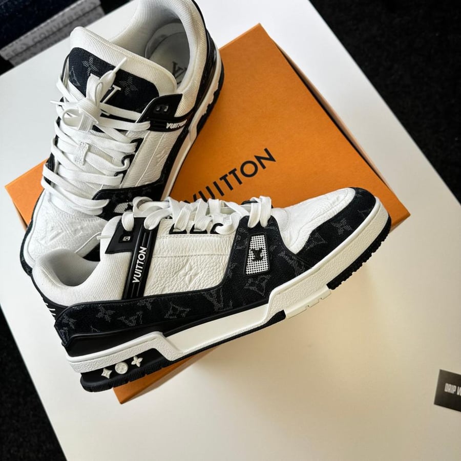 LOUIS VUITTON TRAINER - Black
