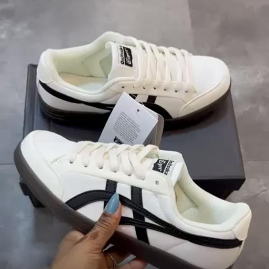 Onitsuka Tiger Advanti "Cream White/Black" sneakers