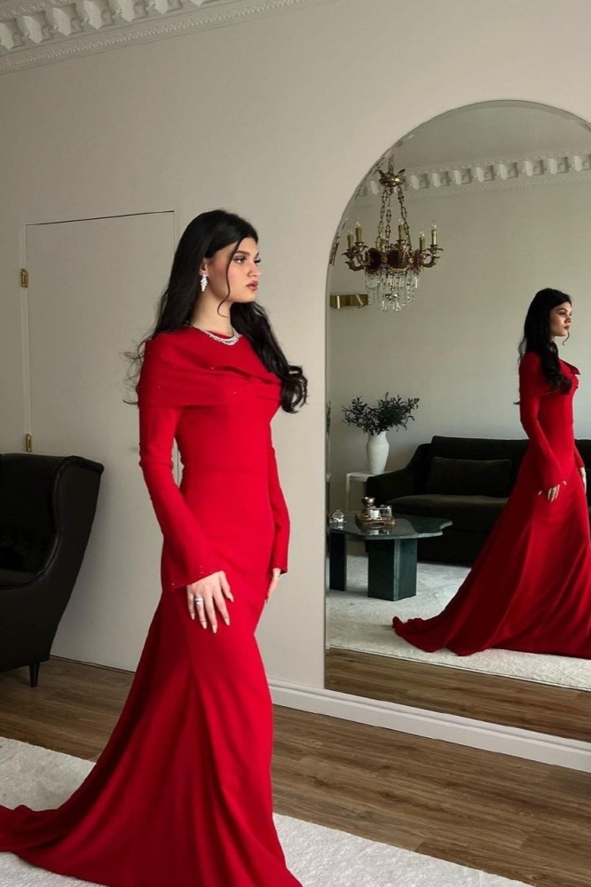 فستان احمر ضيق بذيل و اكمام طويلة ( 181 )