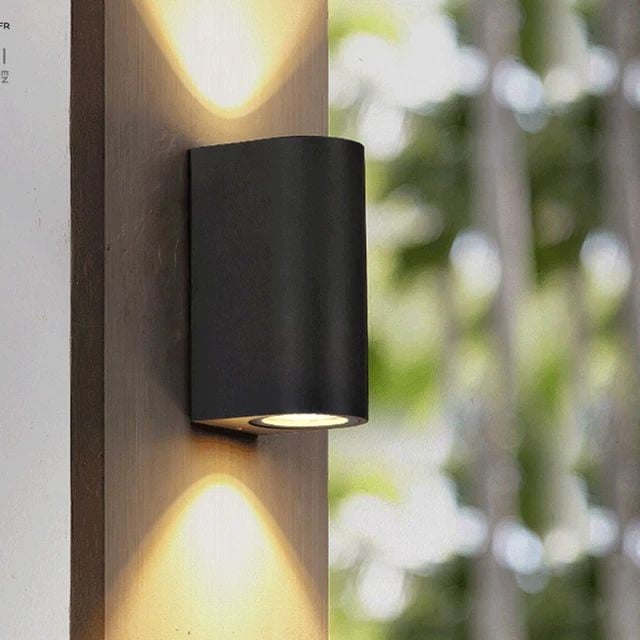 مصباح جداري خارجي مع 2 لمبة جيوتن اصفر  LED