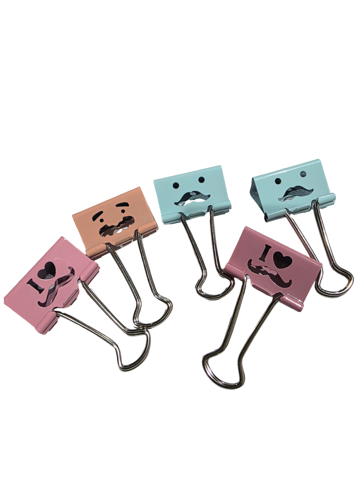 هذه مشابك أوراق معدنية Binder Clips ملونة بتصاميم كرتونية مفرغة مثل