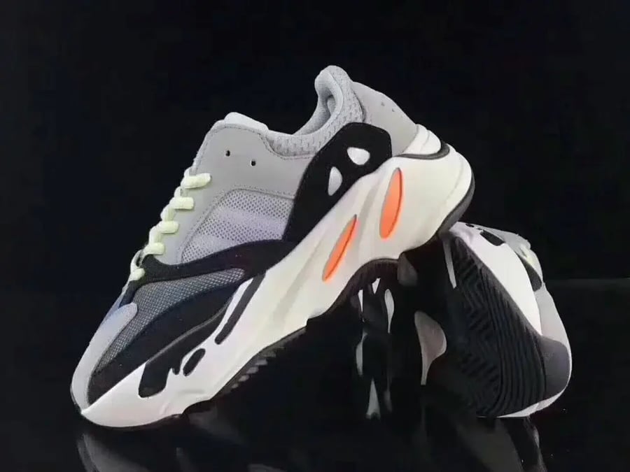 Yeezy Boost 700 'Wave Runner' Kids اطفال