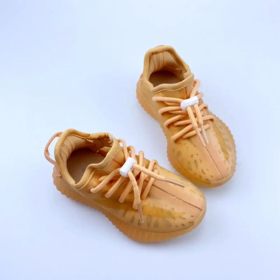 Yeezy Boost 350 V2 mono clay Kids اطفال