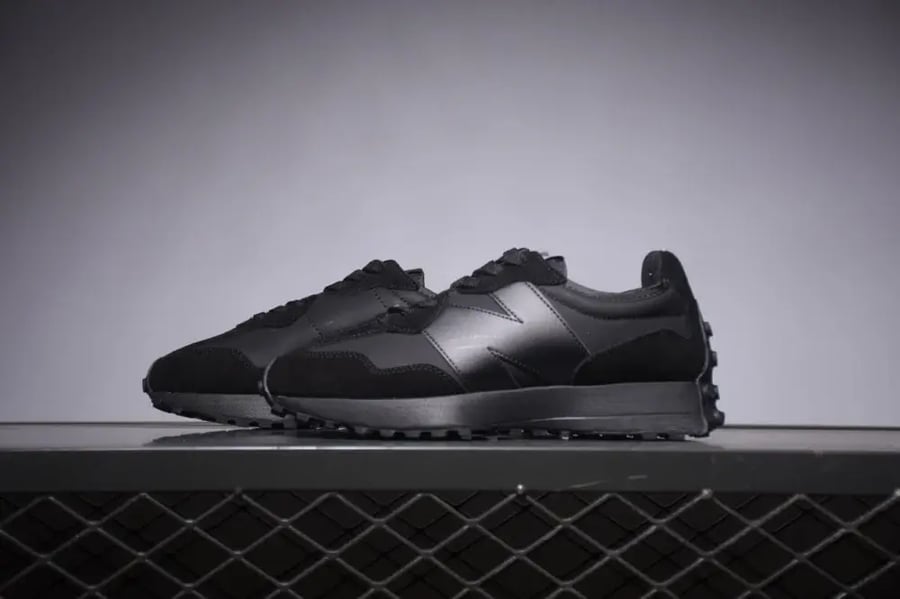 New Balance 327 'Black'