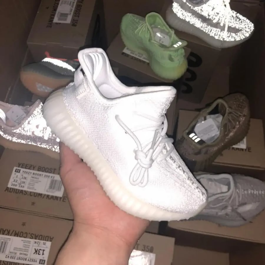 Yeezy Boost 350 V2 'Triple White Kids اطفال