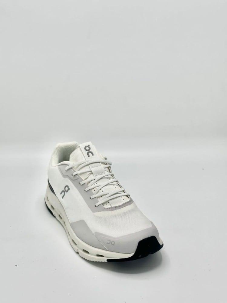 حذاء | ON Cloudnova White Cream