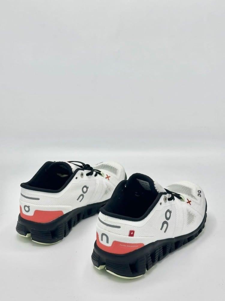 حذاء | ON Cloud X 3 White Black Red