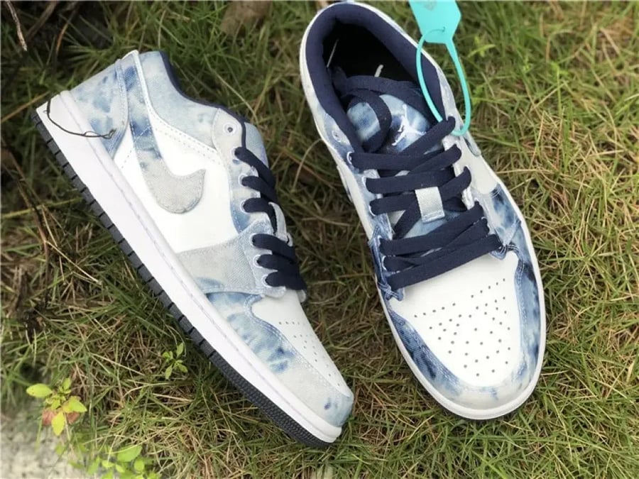 Air Jordan 1 Low “Washed Denim”