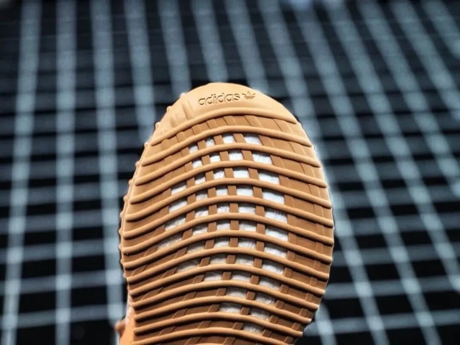 Yeezy Boost 350 V2 'Clay Kids اطفال