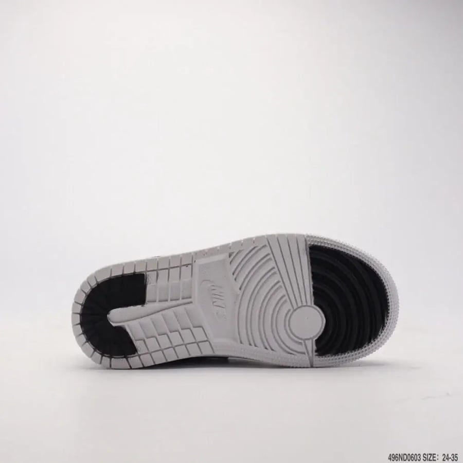 Nike Jordan 1 اطفال