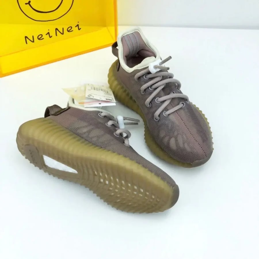 Yeezy Boost 350 V2 "Mono Mist Kids اطفال