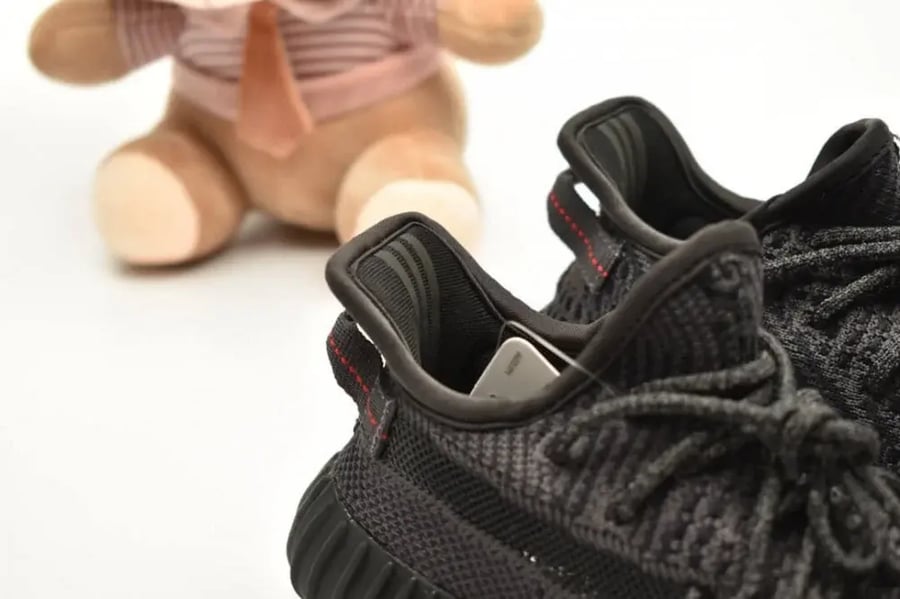 Yeezy Boost 350 V2 'Black' Non-reflective Kids اطفال