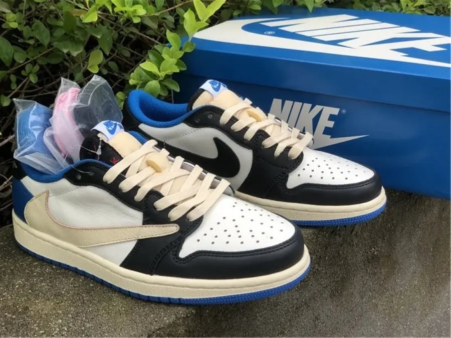 Air Jordan 1 Low SP "Travis Scott x Fragment"