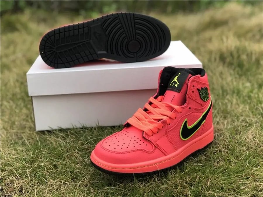 Jordan 1 Retro High Hot Punch