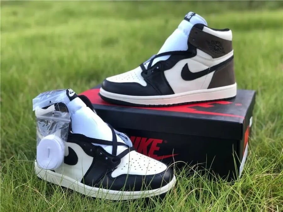 Air Jordan 1 Retro High Dark Mocha