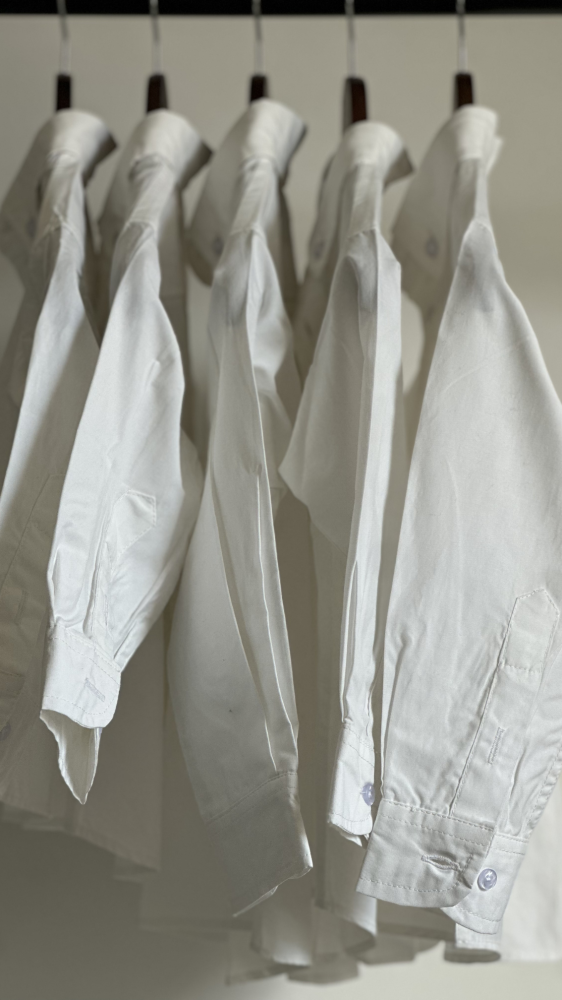 قميص ابيض كلاسيك