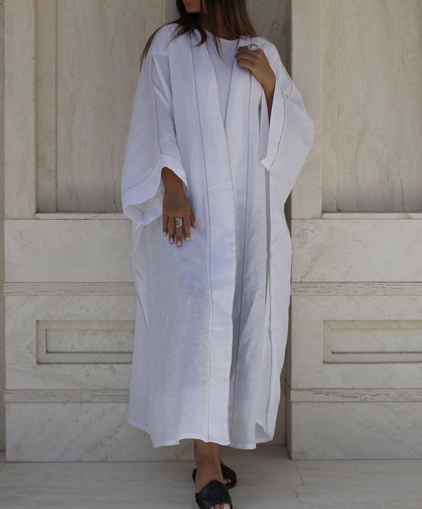 عباية نَقَاء