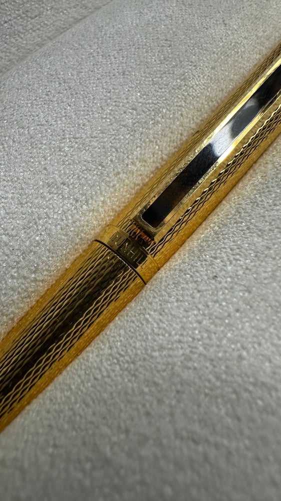 دنهل ذهبي | Dunhill