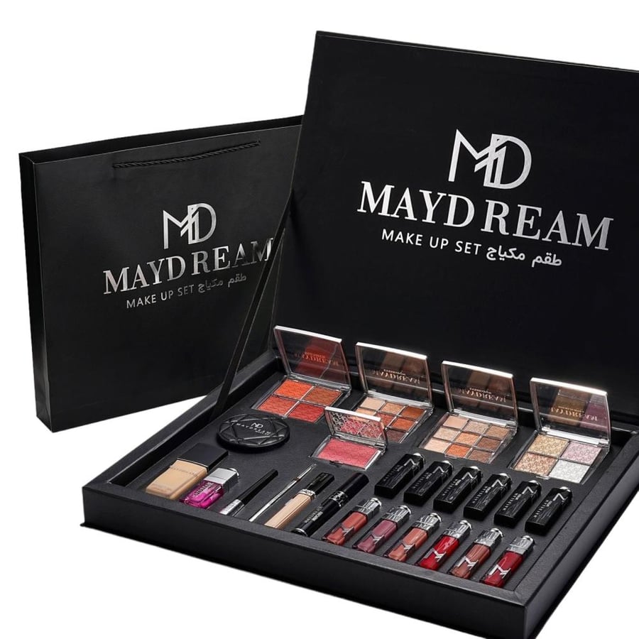 بوكس مكياج maydream من ماي دريم الاسود